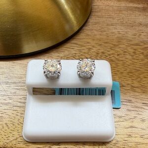 Elegant Sterling Silver 925 8mm 4.00tcw Moissanite Stud Earrings nwt